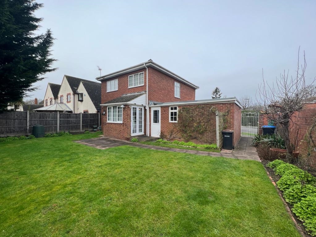 2 Manor Leaze, Egham Nevin And Wells